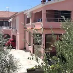 Gea Apartman *